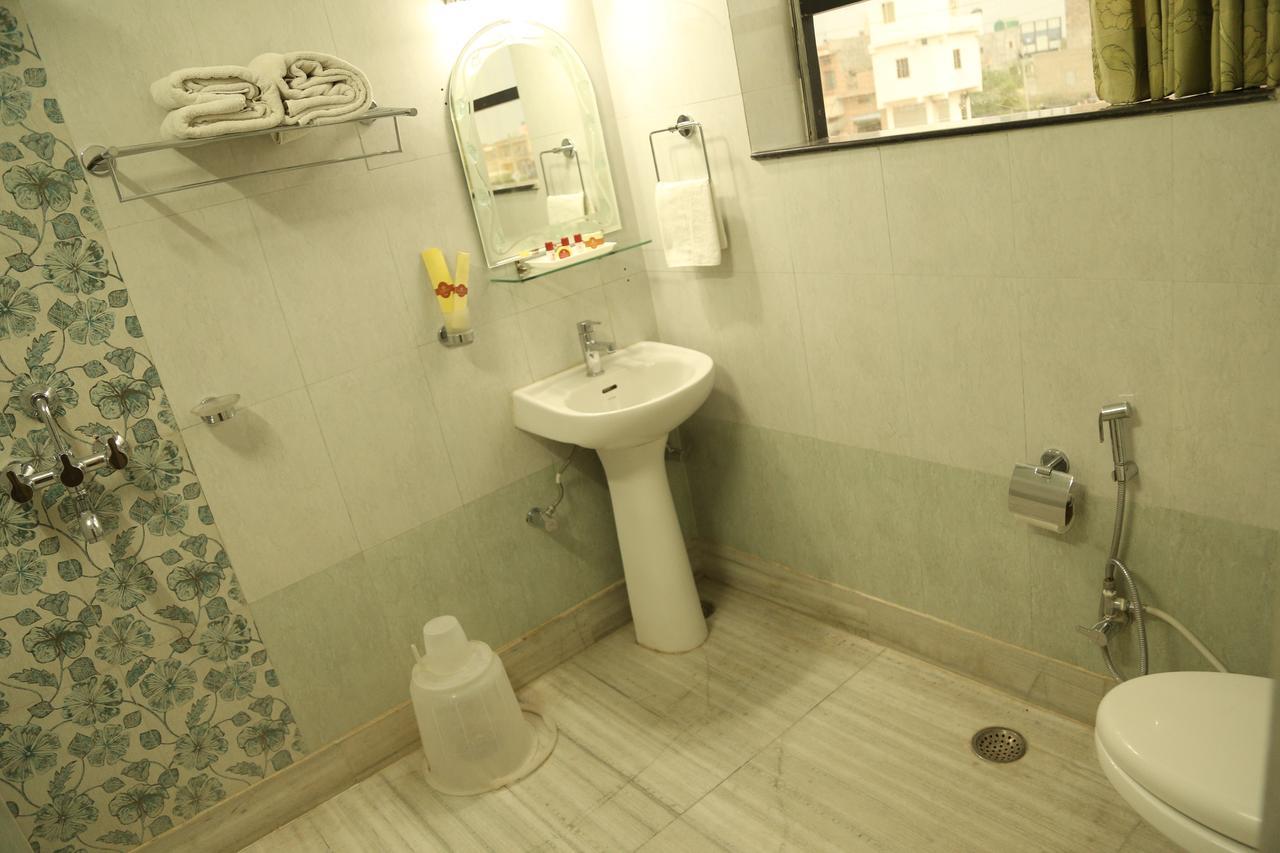 Hotel New Golden Palace Phalodi  ภายนอก รูปภาพ