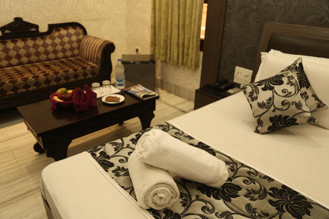 Hotel New Golden Palace Phalodi  ภายนอก รูปภาพ